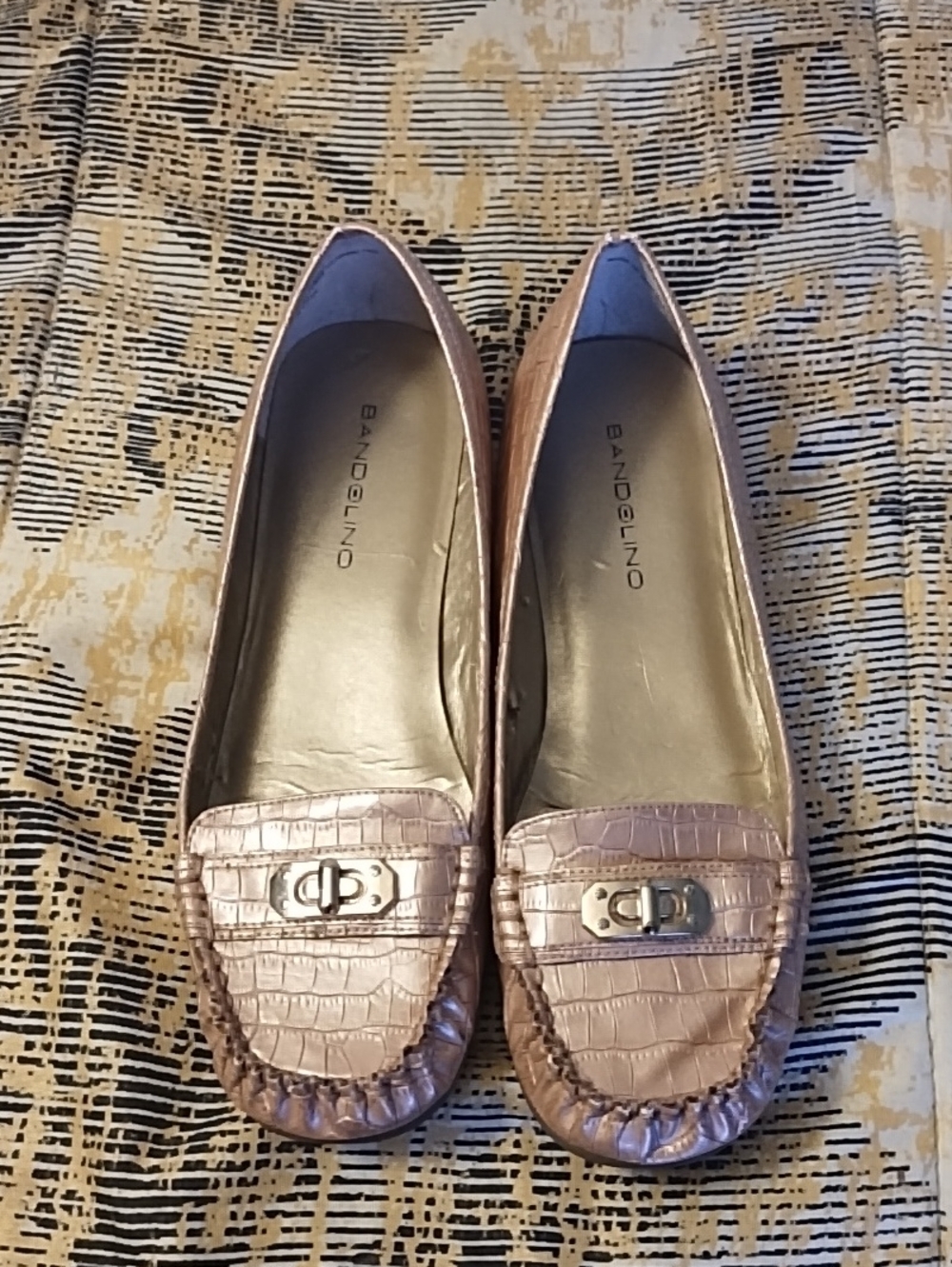 Bandolino Rose Gold Croc-Embossed Moccasin Loafers